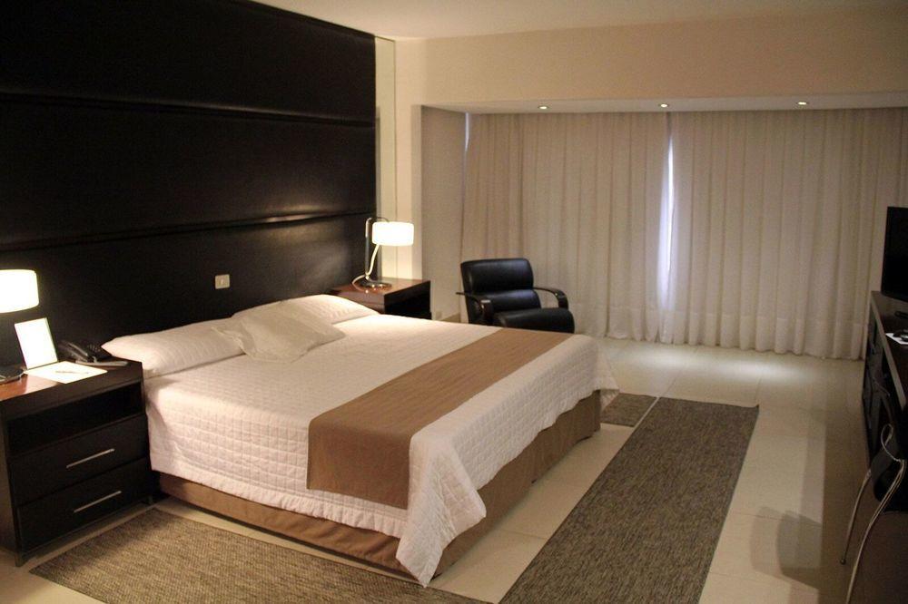 Yacht & Golf Club Paraguayo, A Tribute Portfolio Resort Lambare Εξωτερικό φωτογραφία