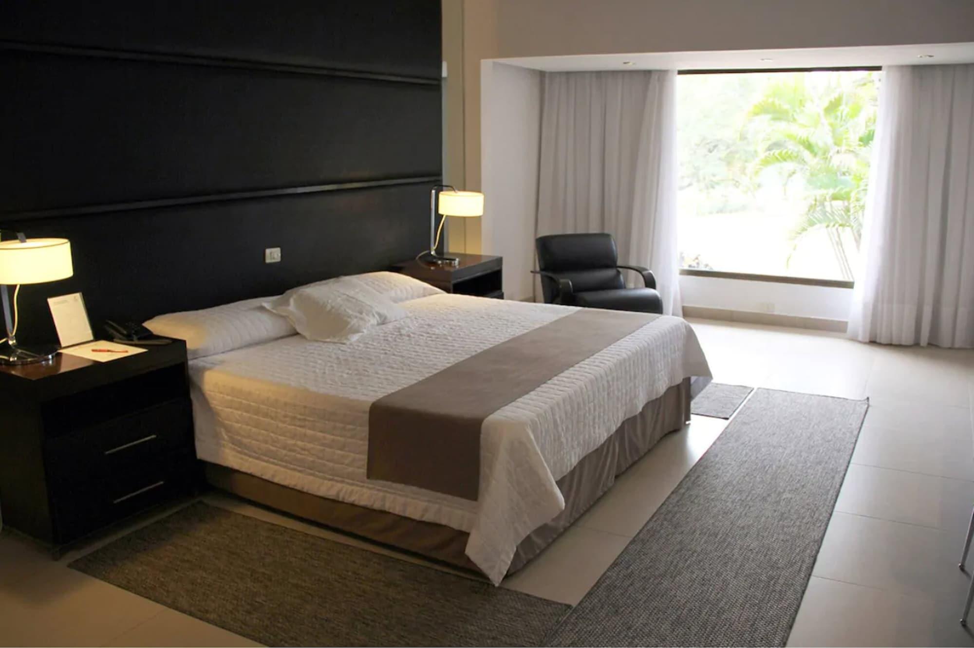 Yacht & Golf Club Paraguayo, A Tribute Portfolio Resort Lambare Εξωτερικό φωτογραφία