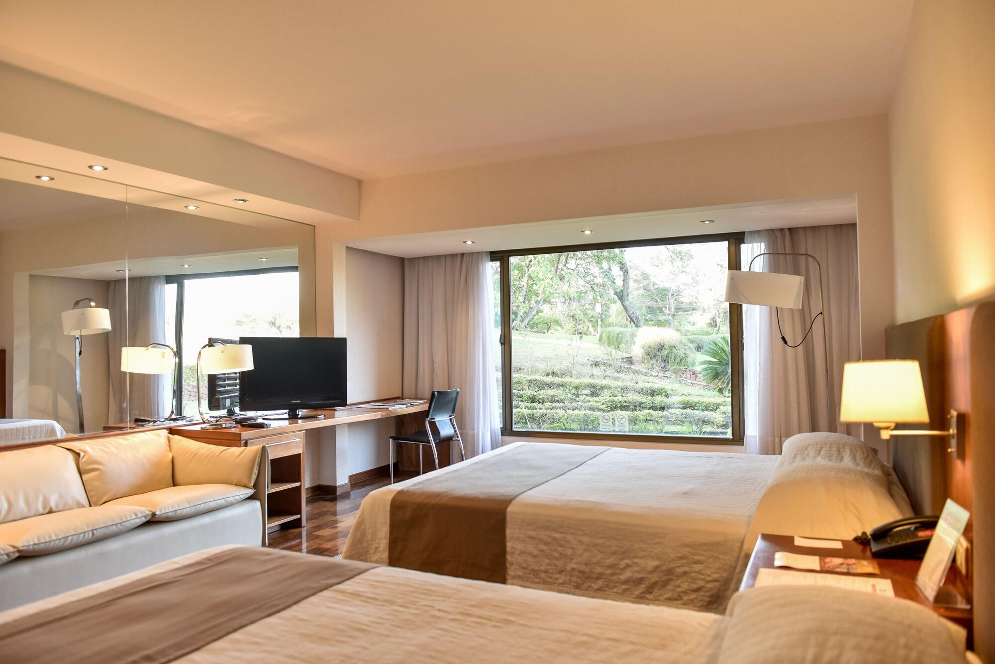 Yacht & Golf Club Paraguayo, A Tribute Portfolio Resort Lambare Εξωτερικό φωτογραφία